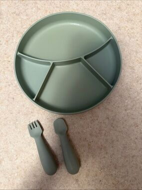 Silicone suction Divided Plate & Utensil Set - Sage Green